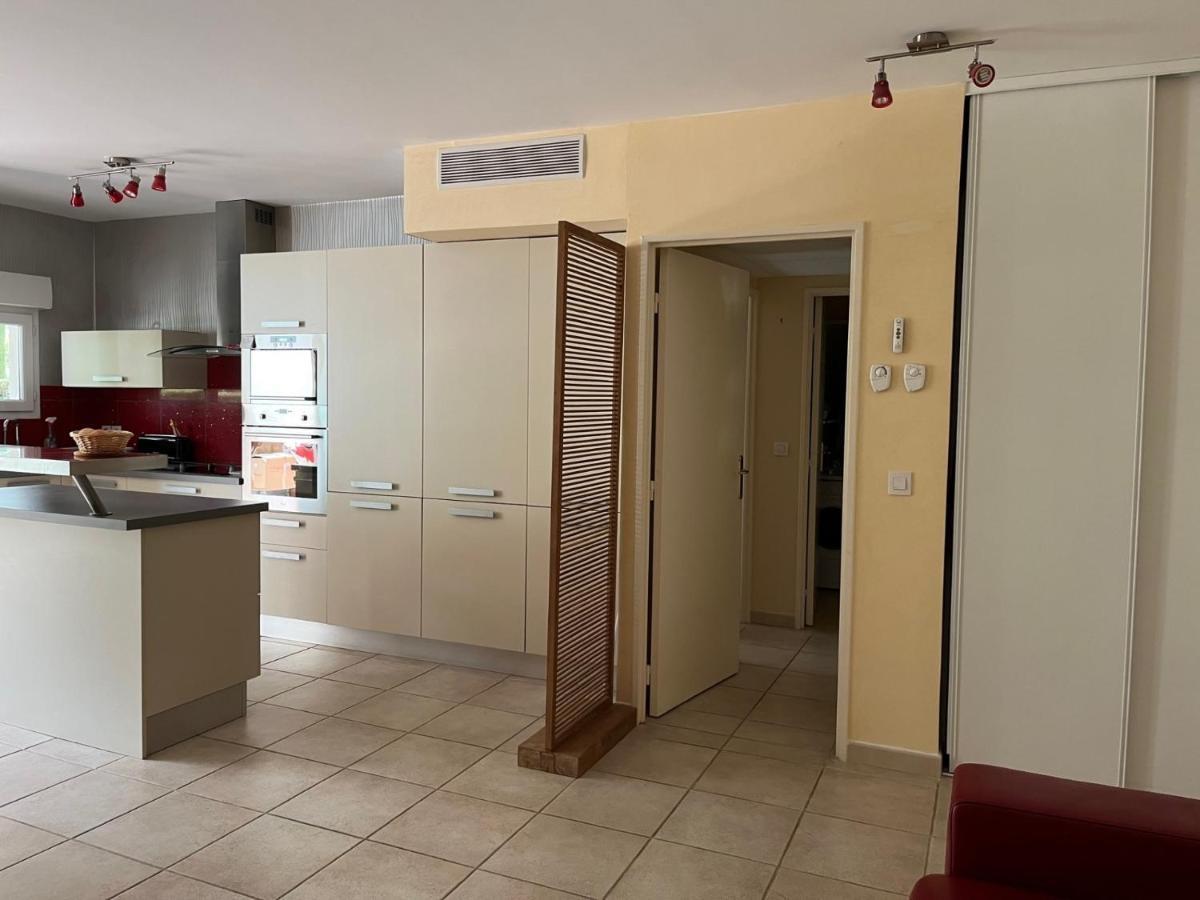 Saint-Raphael, Boulouris, F2 Dans Belle Residence 3 Piscines, Proche Bord De Mer Bagian luar foto
